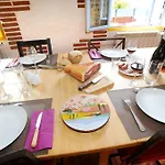 D'hotes Et Gites- L'abri Sous Roche 3*