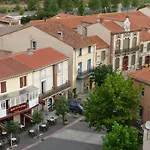 Bed & Breakfast D'hotes Et Gites- L'abri Sous Roche 3*