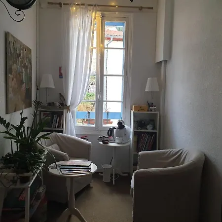B&B D'hotes Et Gites- L'abri Sous Roche