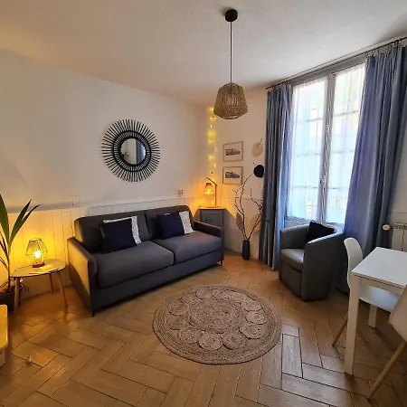 D'hotes Et Gites- L'abri Sous Roche 3*