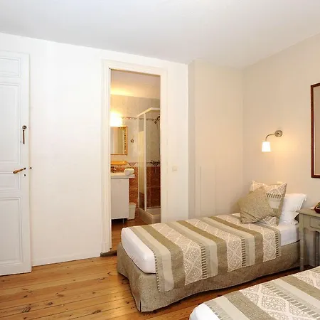 D'hotes Et Gites- L'abri Sous Roche B&B Tautavel