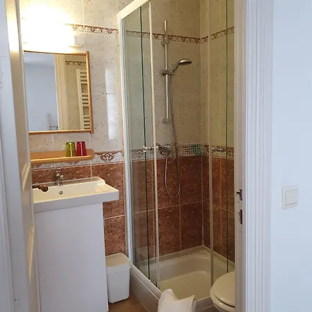 D'hotes Et Gites- L'abri Sous Roche B&B 3*