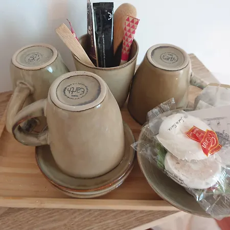D'hotes Et Gites- L'abri Sous Roche B&B